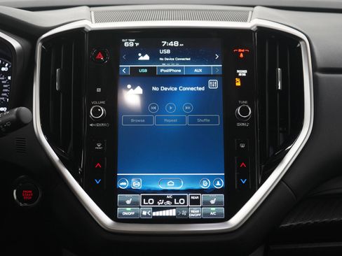 Used 2025 Subaru Ascent Premium image 16