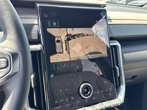 New 2025 GMC Acadia Elevation w/ Elevation Premium Package image 20