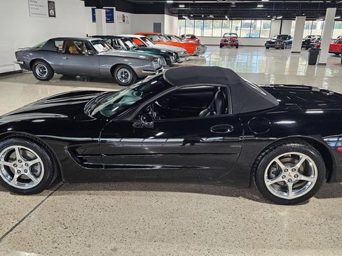 Used 2000 Chevrolet Corvette Convertible w/ Memory Pkg image 5
