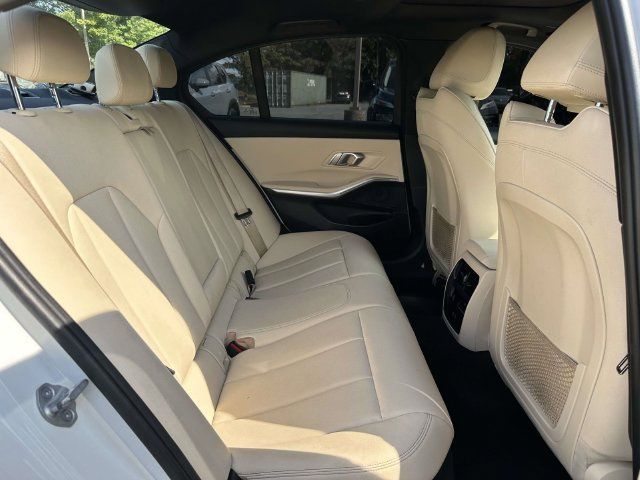 Used 2021 BMW 330i xDrive Sedan w/ Convenience Package AWD/4WD image 9