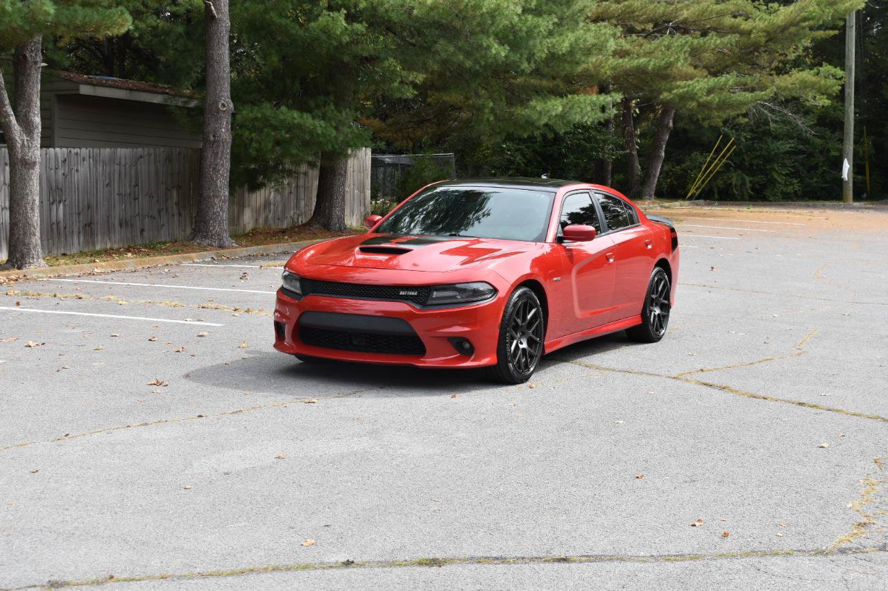 Used 2017 Dodge Charger R/T RWD image 2