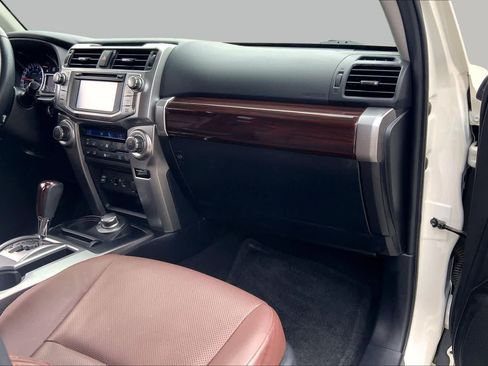 Used 2018 Toyota 4Runner Limited AWD/4WD image 19