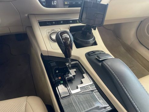 Used 2013 Lexus ES 350 w/ Luxury Pkg FWD image 28