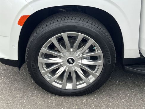 Used 2021 Cadillac Escalade Premium Luxury w/ Driver Assist Tech Package image 10