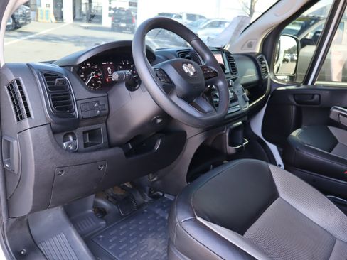 Used 2023 RAM ProMaster 2500 FWD image 12