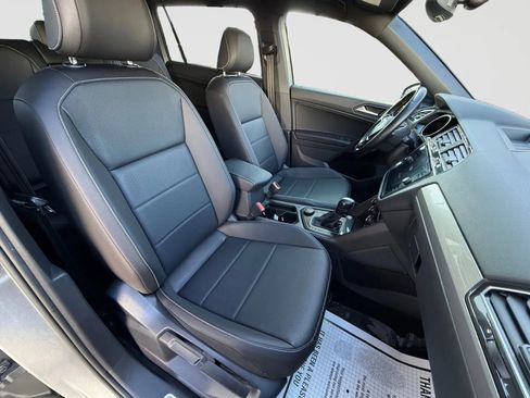 Used 2021 Volkswagen Tiguan SE R-Line w/ 3rd Row Seat Package image 58