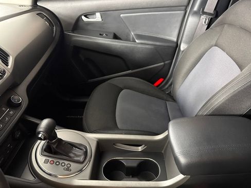 Used 2016 Kia Sportage LX FWD image 17