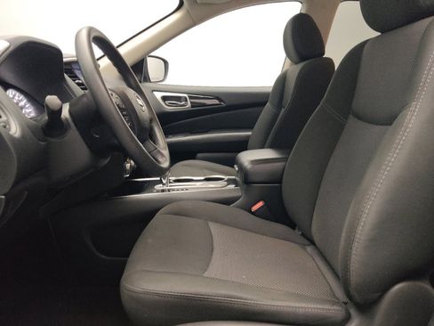Used 2020 Nissan Pathfinder S FWD image 17