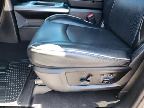 Used 2016 RAM 2500 Limited AWD/4WD image 30