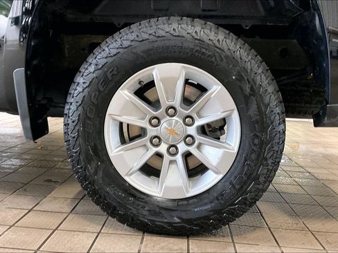 Used 2025 Chevrolet Silverado 1500 LT RWD image 32
