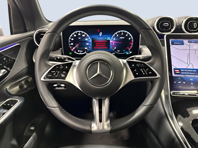 Used 2024 Mercedes-Benz GLC 300 4MATIC image 18