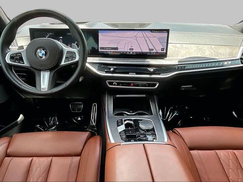 Used 2025 BMW X7 xDrive40i AWD/4WD image 15