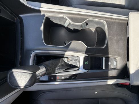 Used 2019 Honda Accord LX image 10