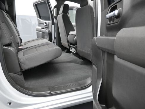 Used 2021 Chevrolet Silverado 1500 Custom RWD image 18