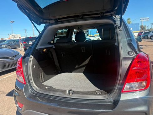 Used 2020 Chevrolet Trax LS w/ Tint and Cruise Package image 6