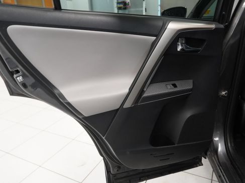 Used 2014 Toyota RAV4 Limited w/ Technology Package AWD/4WD image 23