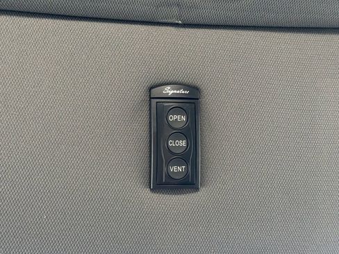 Used 2020 GMC Sierra 1500 SLT w/ SLT Premium Package RWD image 15