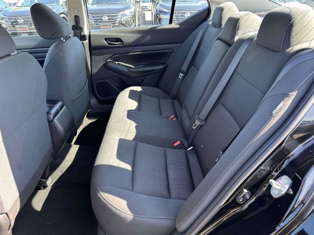 Used 2025 Nissan Altima 2.5 SV w/ SV Premium Package FWD image 17
