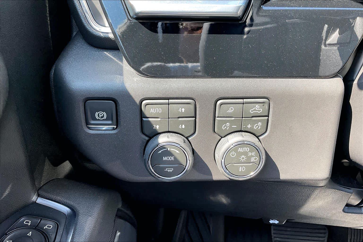 New 2026 Chevrolet Silverado 1500 RST AWD/4WD image 18