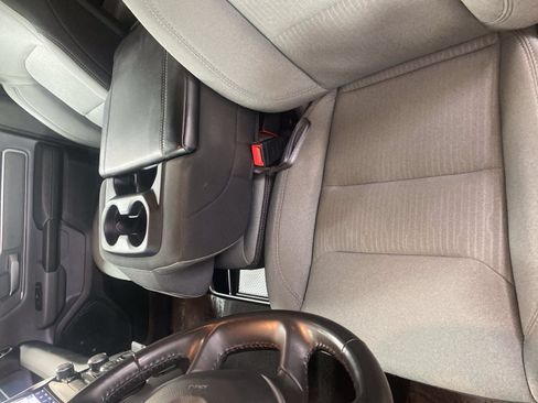Used 2022 RAM 1500 Big Horn AWD/4WD image 14