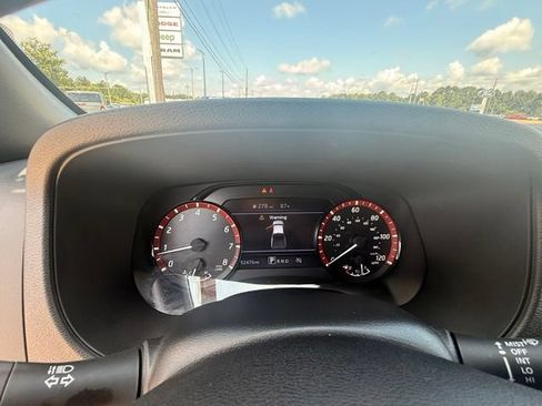 Used 2024 Nissan Frontier Pro-X RWD image 17