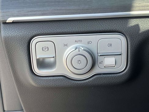 Used 2026 Mercedes-Benz GLS 450 4MATIC image 31