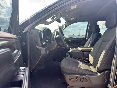 Used 2024 Chevrolet Silverado 1500 RST w/ Redline Edition AWD/4WD image 13