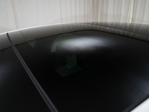 Used 2016 Jaguar XJ L Portfolio image 17