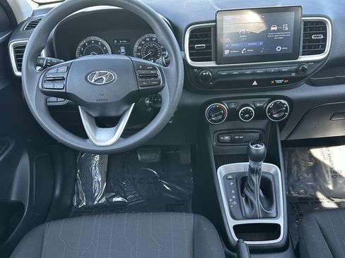 Used 2022 Hyundai Venue SE w/ Cargo Package FWD image 20