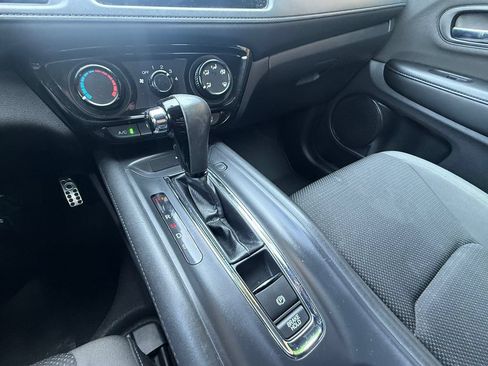 Used 2019 Honda HR-V Sport image 29