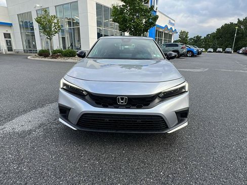 Used 2023 Honda Civic Sport image 9