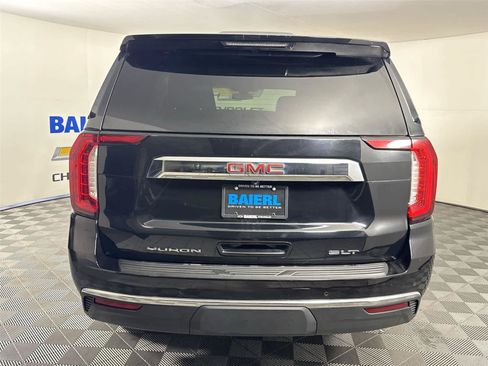 Used 2021 GMC Yukon SLT w/ SLT Premium Package AWD/4WD image 4