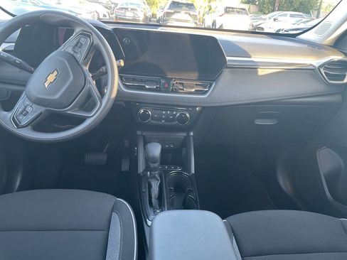 Used 2025 Chevrolet TrailBlazer LT image 31