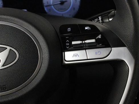 Used 2024 Hyundai Elantra SEL image 24