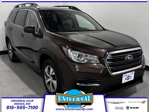 Used 2021 Subaru Ascent Premium w/ Convenience Package image 1