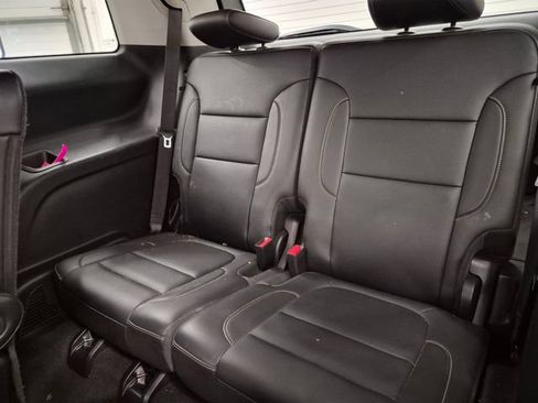 Used 2023 GMC Acadia SLT FWD image 10