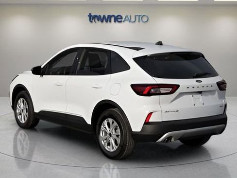 Used 2025 Ford Escape Active w/ Cold Weather Package image 3