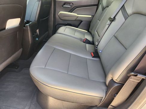 Used 2024 Chevrolet Colorado ZR2 w/ ZR2 Convenience Package III AWD/4WD image 30