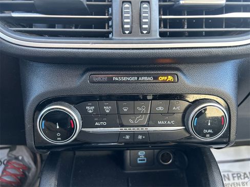 Used 2022 Ford Escape SE w/ Convenience Package image 24