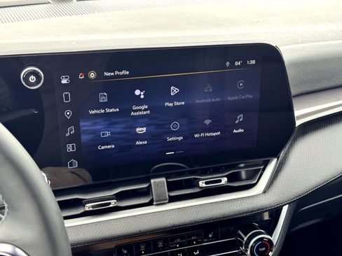 Used 2025 Chevrolet Equinox LT w/ Safety and Technology Package image 27