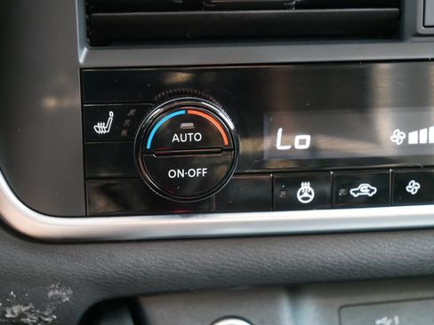 Certified 2023 Nissan Rogue SV w/ SV Premium B Package AWD/4WD image 33