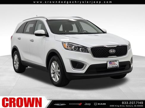 Used 2017 Kia Sorento FWD image 1