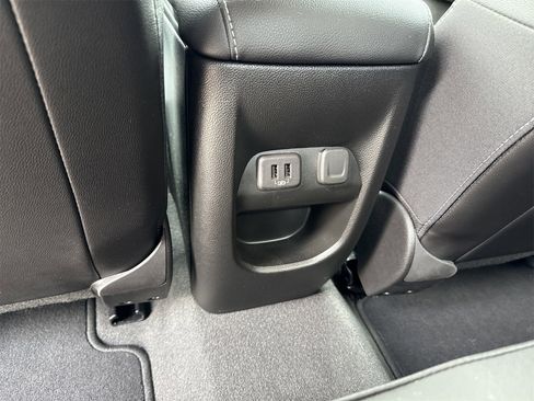 Used 2022 GMC Canyon Elevation w/ Elevation Premium Package image 11