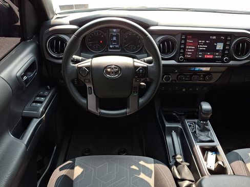Certified 2023 Toyota Tacoma TRD Off-Road w/ Technology Package AWD/4WD image 13