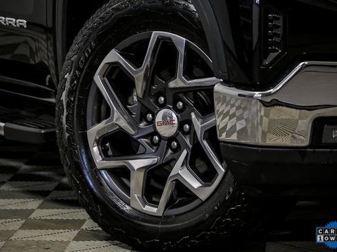 Used 2023 GMC Sierra 1500 SLT w/ SLT Premium Package image 3