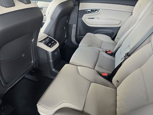 New 2026 Volvo XC90 T8 Plus w/ Protection Package Premier AWD/4WD image 24