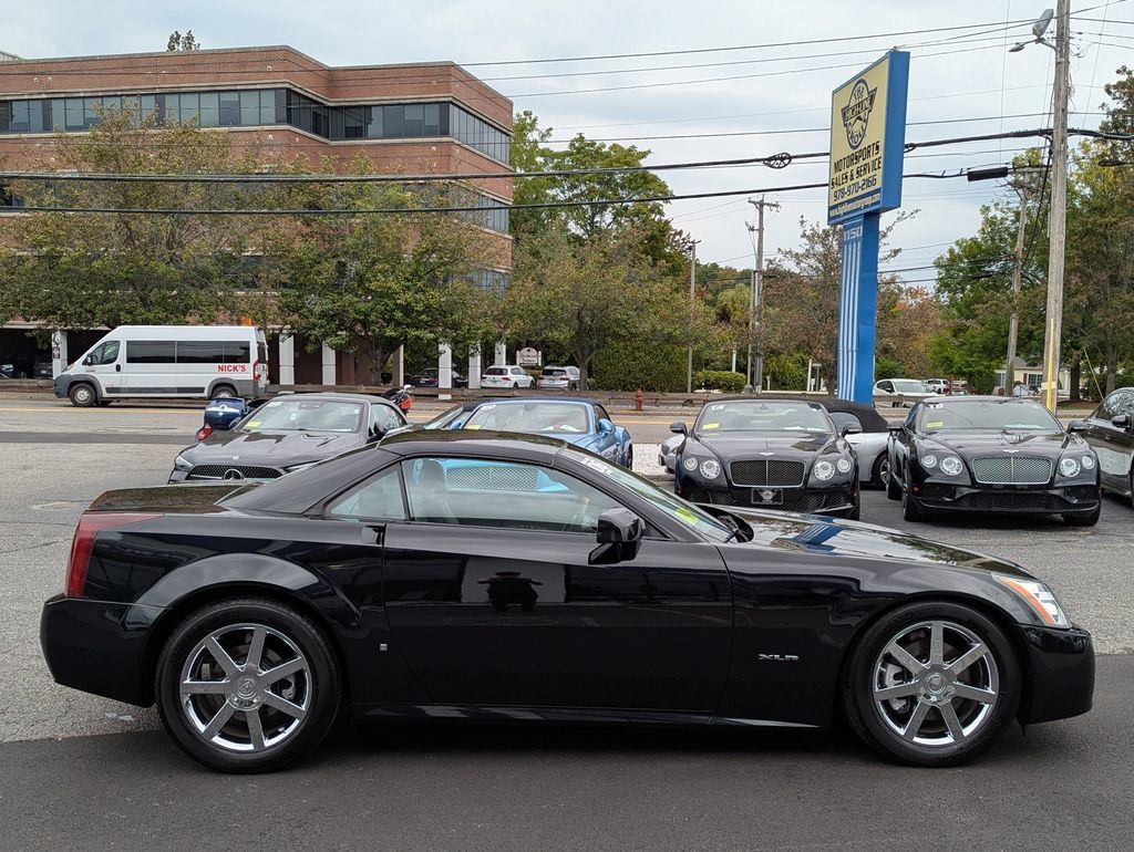 Used 2006 Cadillac XLR RWD image 6