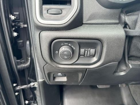 Used 2019 RAM 1500 Big Horn AWD/4WD image 17