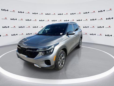 Certified 2024 Kia Seltos S FWD image 4