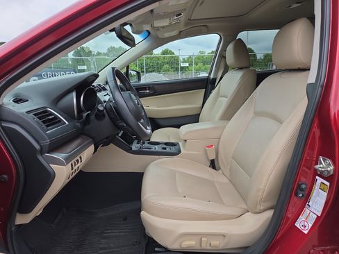 Used 2018 Subaru Outback 3.6R Limited AWD/4WD image 10